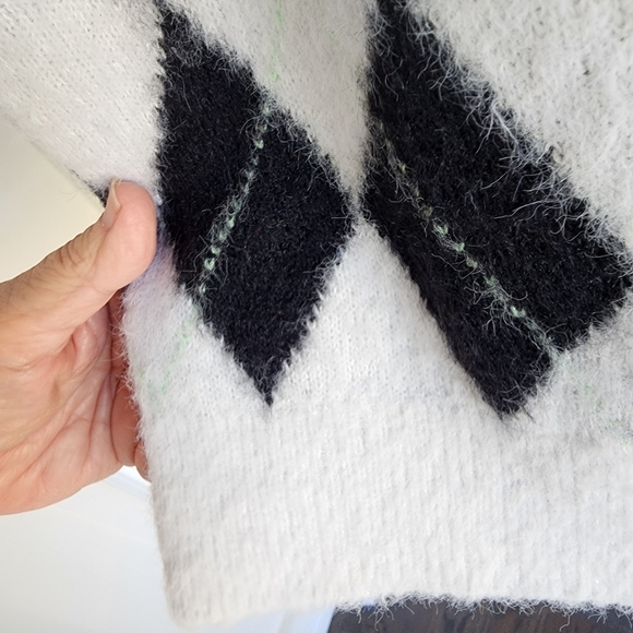 Free People Through the Motions Short Sleeve Argyle Sweater Vest Size Medium - Picture 5 of 8